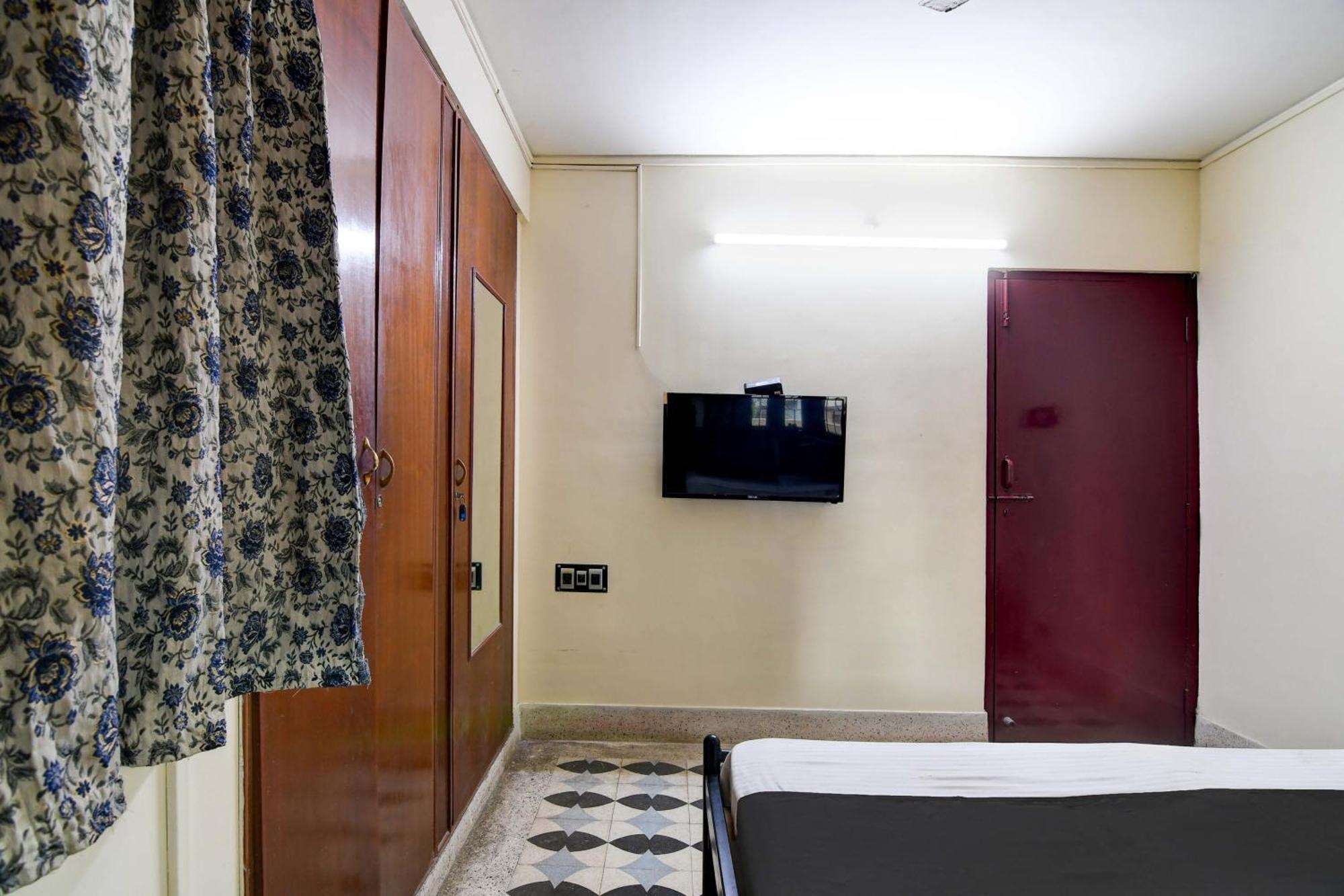 Oyo Simplex Guest House Behala Καλκούτα Εξωτερικό φωτογραφία