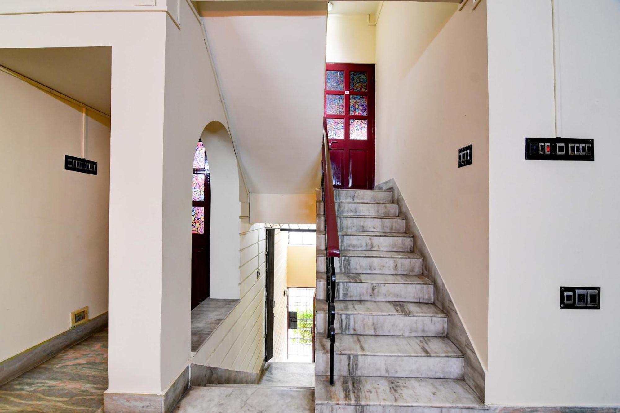 Oyo Simplex Guest House Behala Καλκούτα Εξωτερικό φωτογραφία